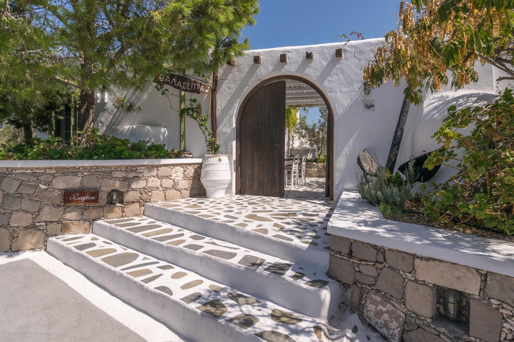 Thalassitra Village Hotel Adamantas  Exterior foto